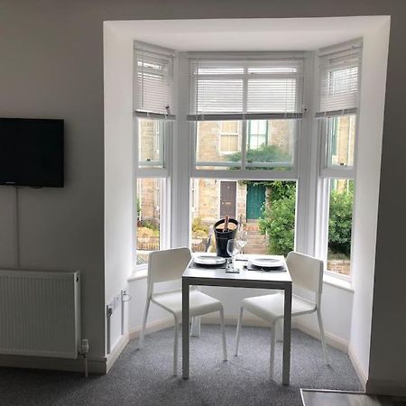 Newly Renovated Modern Studio Apartment بينزانس المظهر الخارجي الصورة